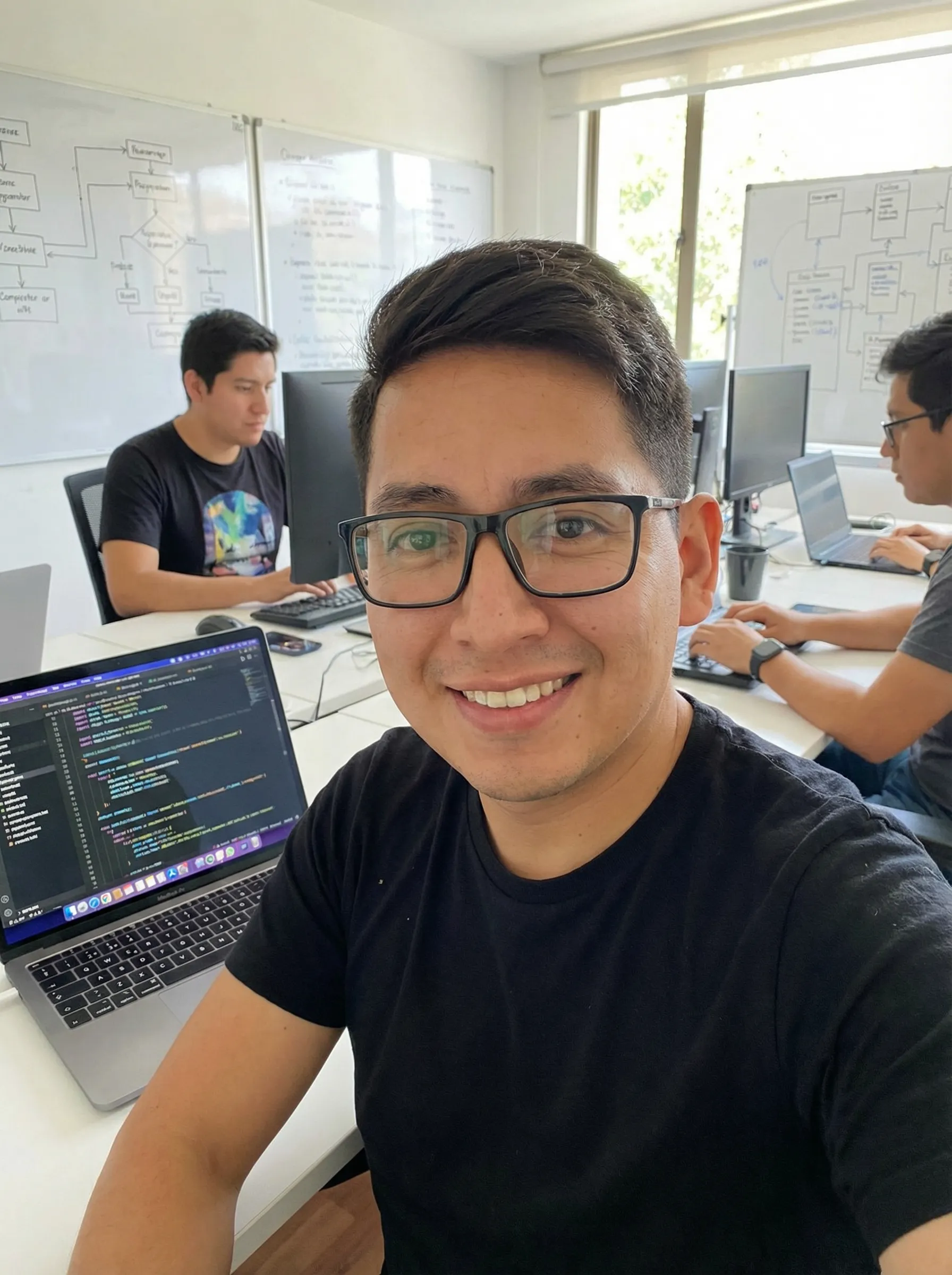 Ramiro Pillajo Experto Diseño Gráfico Agencia de MKT